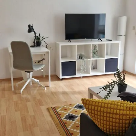 Apartmán Gemuetliche 2-zimmer-wohnung Mit Balkon Landsberg (Saxony-Anhalt)
